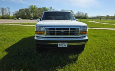 Ford-Bronco-xl-1993-white-1