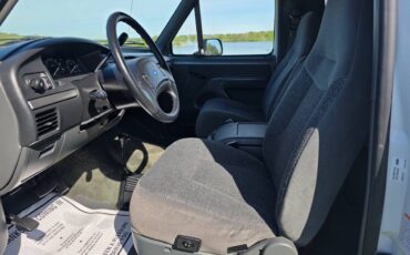 Ford-Bronco-xl-1993-white-7