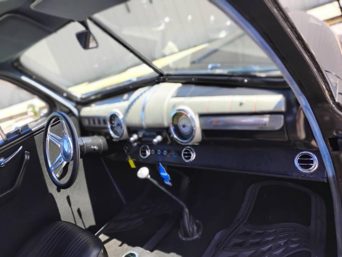 Ford-Business-coupe-1946-black-6
