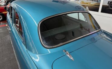 Ford-CUSTOM-1949-2-DOOR-15