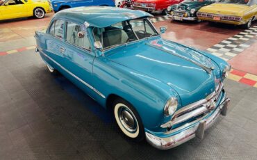 Ford-CUSTOM-1949-2-DOOR-18