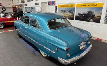 Ford-CUSTOM-1949-2-DOOR-2