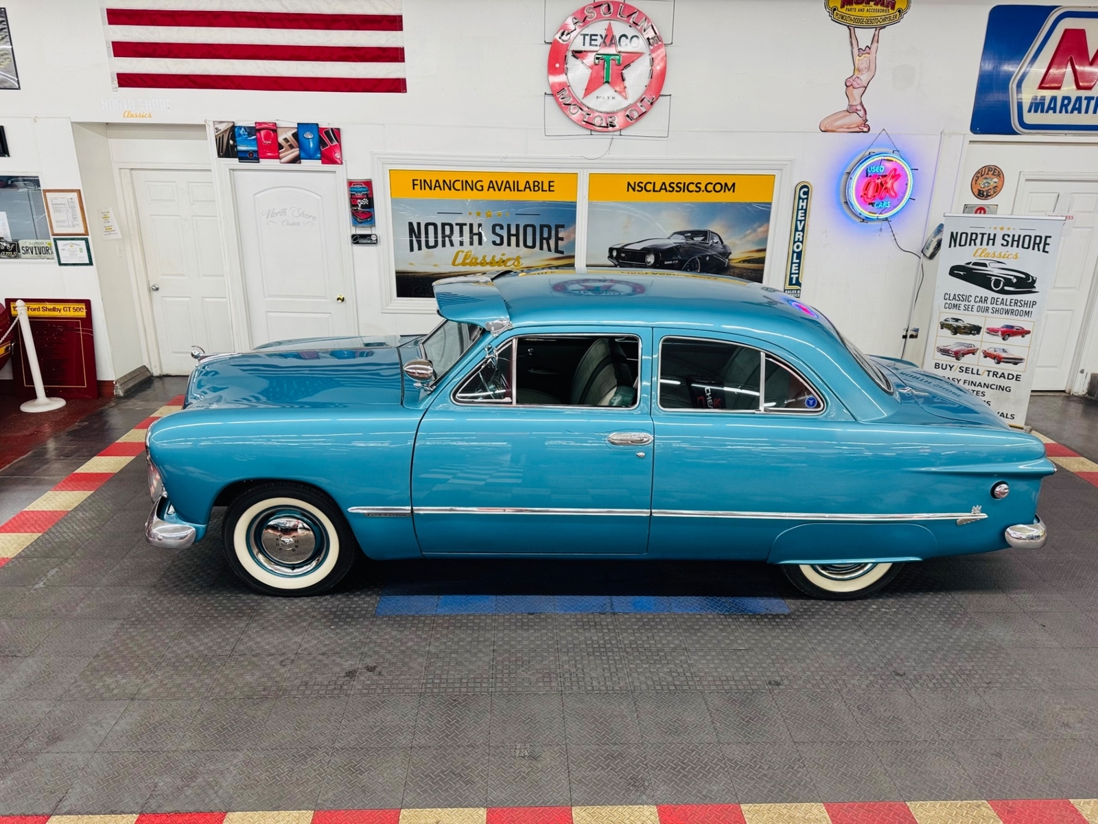 Ford-CUSTOM-1949-2-DOOR-21