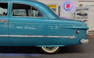 Ford-CUSTOM-1949-2-DOOR-24