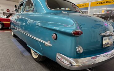 Ford-CUSTOM-1949-2-DOOR-25