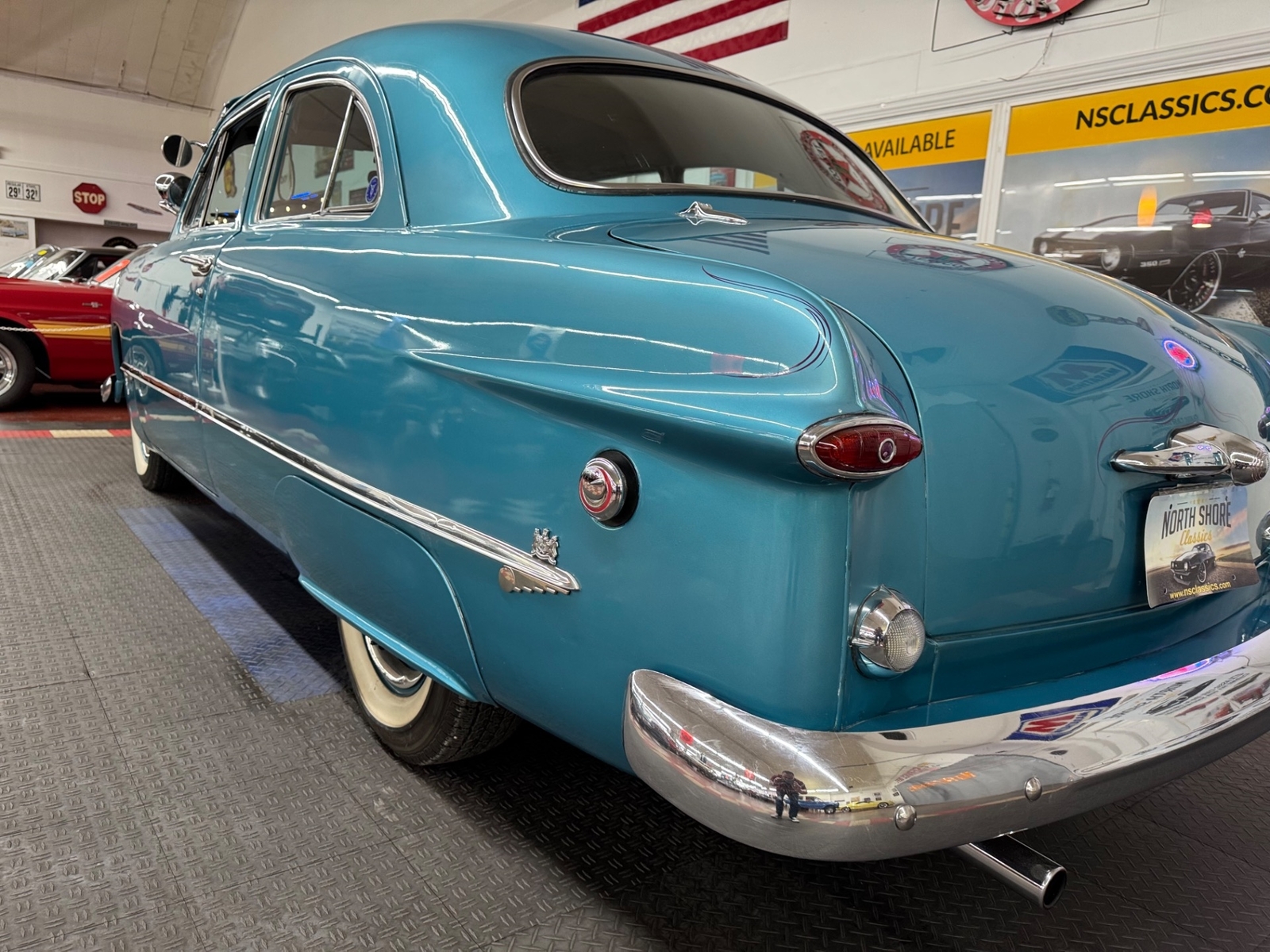 Ford-CUSTOM-1949-2-DOOR-25