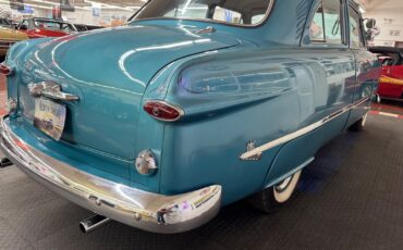 Ford-CUSTOM-1949-2-DOOR-29