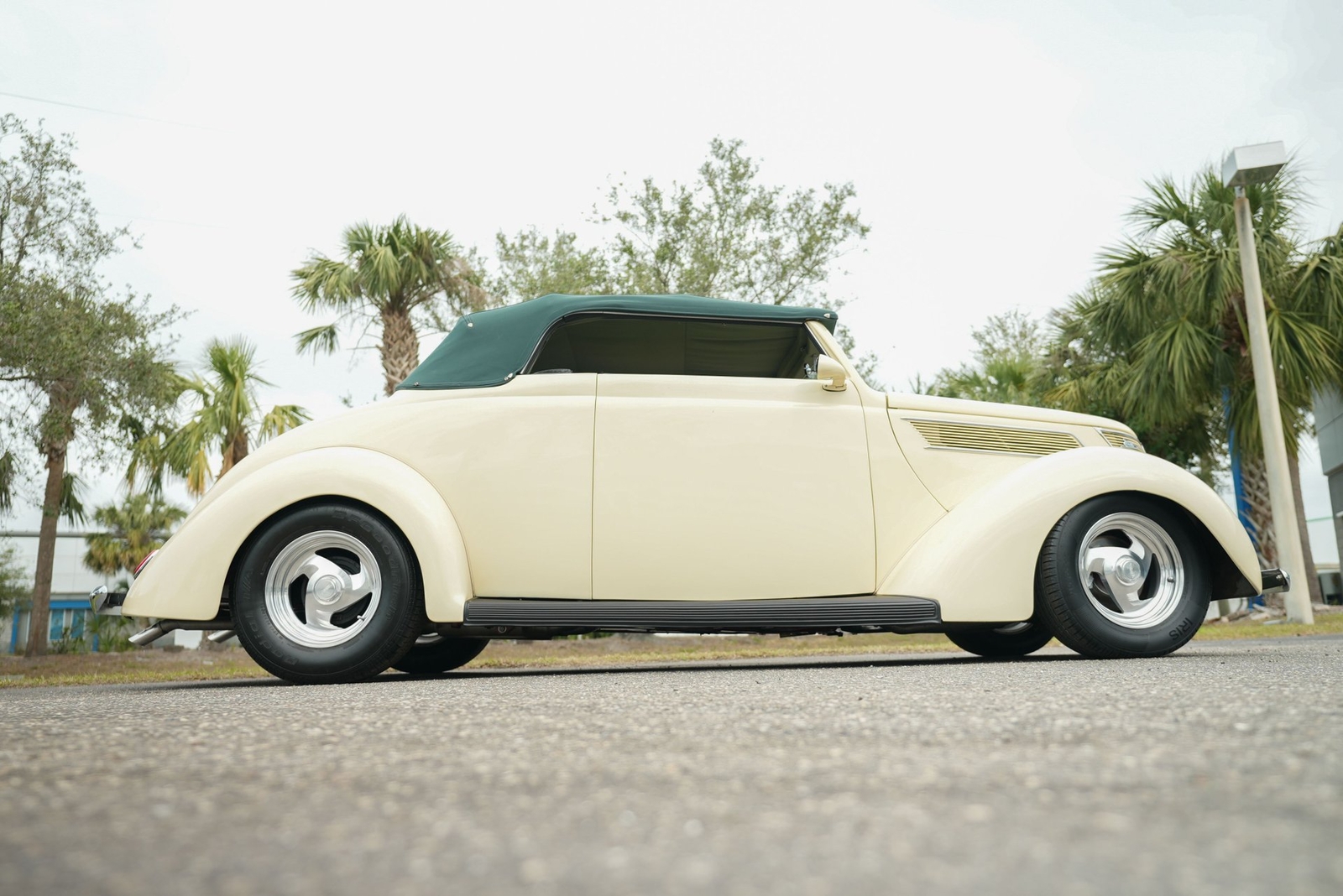 Ford-Cabriolet-1937-Convertible-23