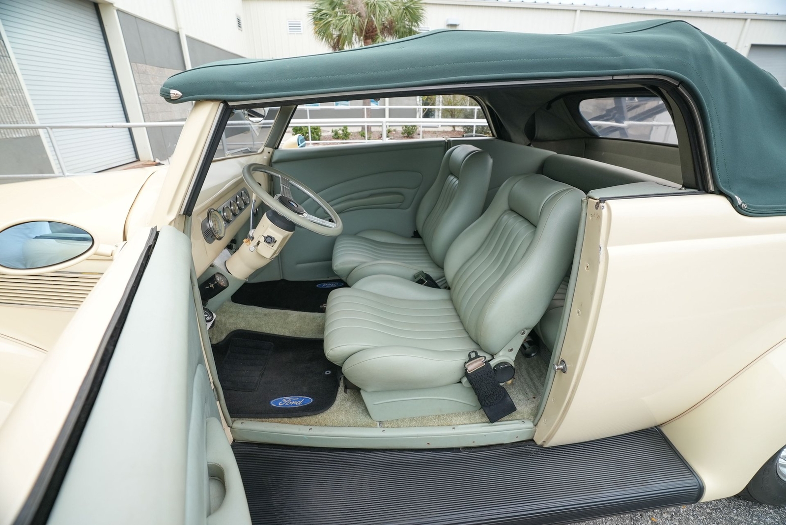 Ford-Cabriolet-1937-Convertible-3