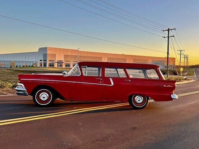 Ford-Club-Wagon-1958