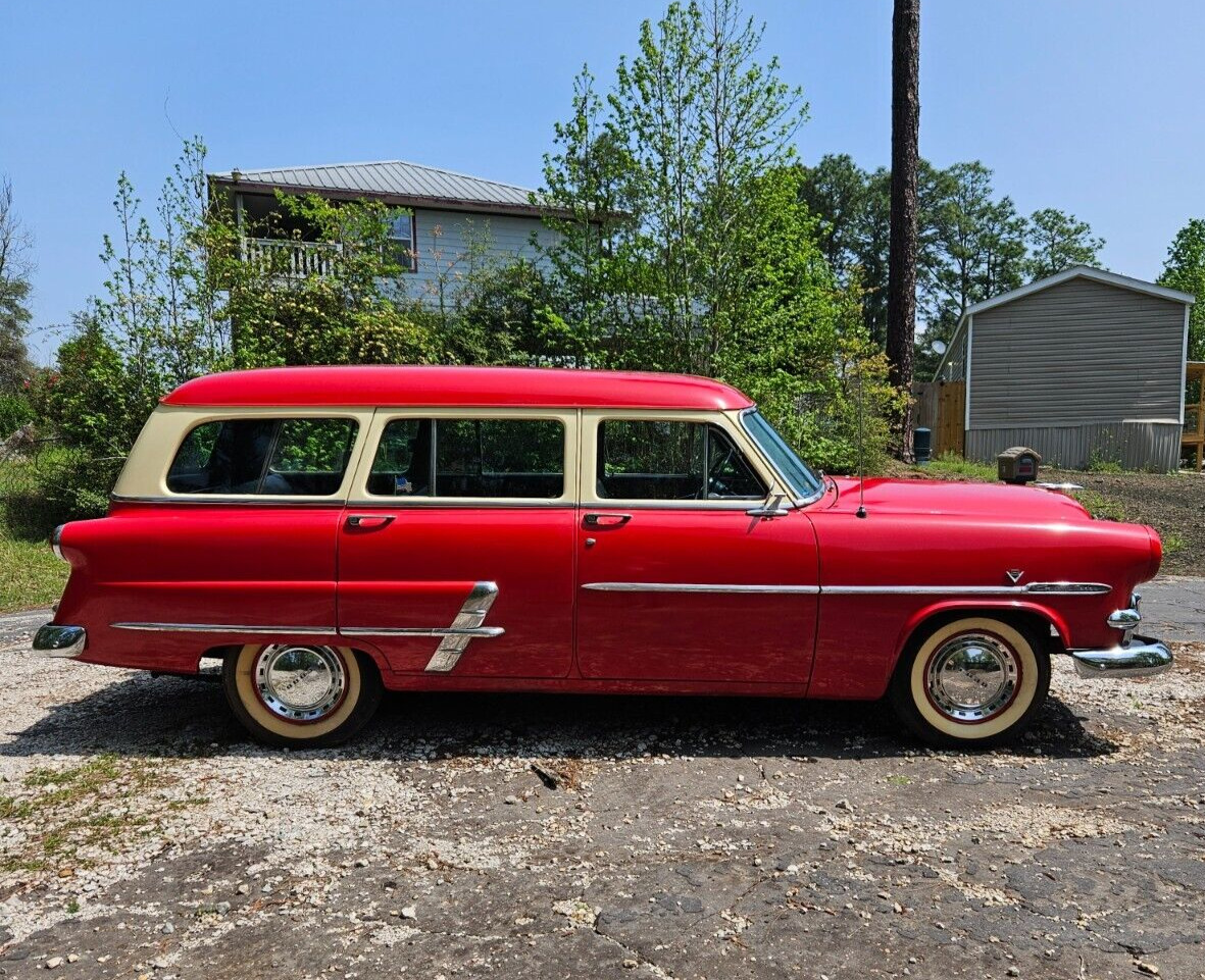 Ford-Country-Sedan-1953-Station-Wagon-2