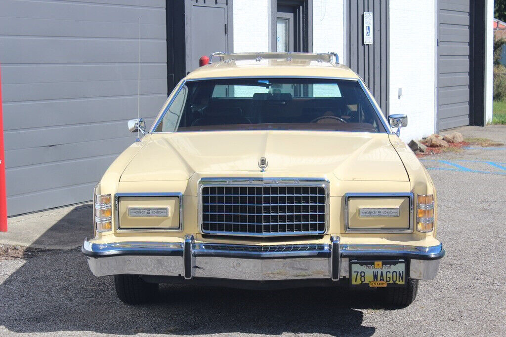 Ford-Country-Square-Wagon-1978-Wagon-4
