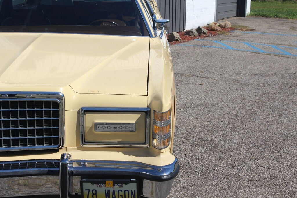 Ford-Country-Square-Wagon-1978-Wagon-6