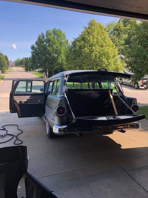 Ford-Country-sedan-wagon-1955-grey