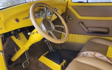 Ford-Coupe-1932-yellow