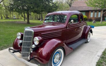 Ford-Coupe-1935-red-1