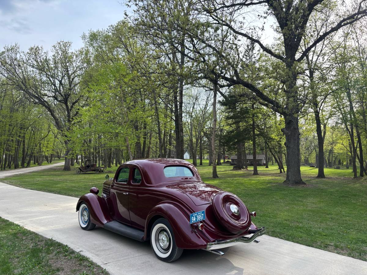 Ford-Coupe-1935-red-15