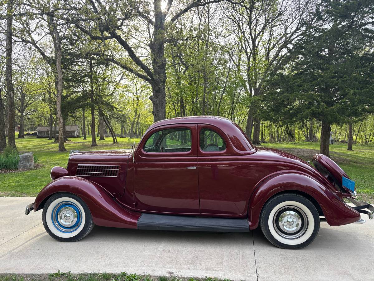 Ford-Coupe-1935-red