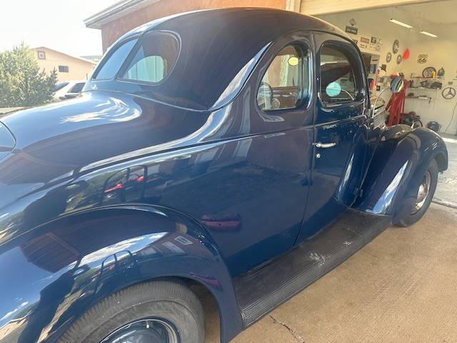 Ford-Coupe-1937-blue-4