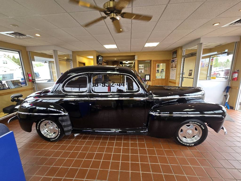 Ford-Coupe-1946-black-8