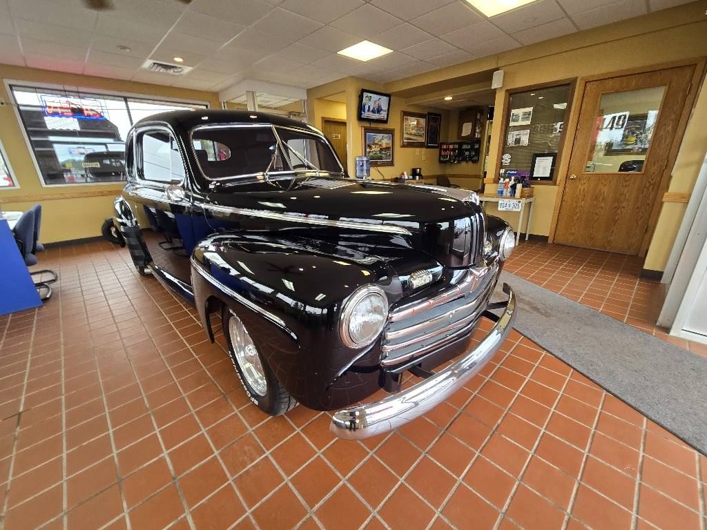 Ford-Coupe-1946-black-9