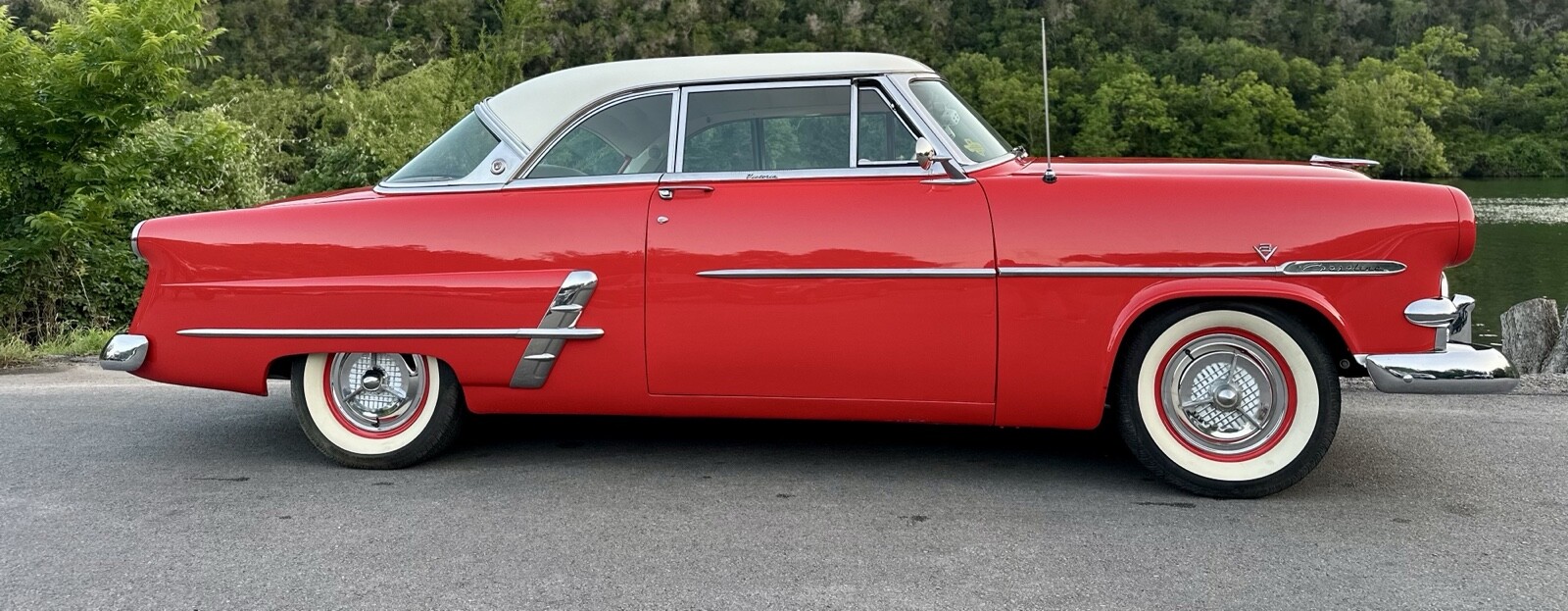 Ford-Crestline-1953-13