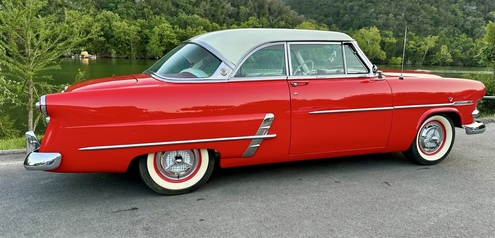 Ford-Crestline-1953-15