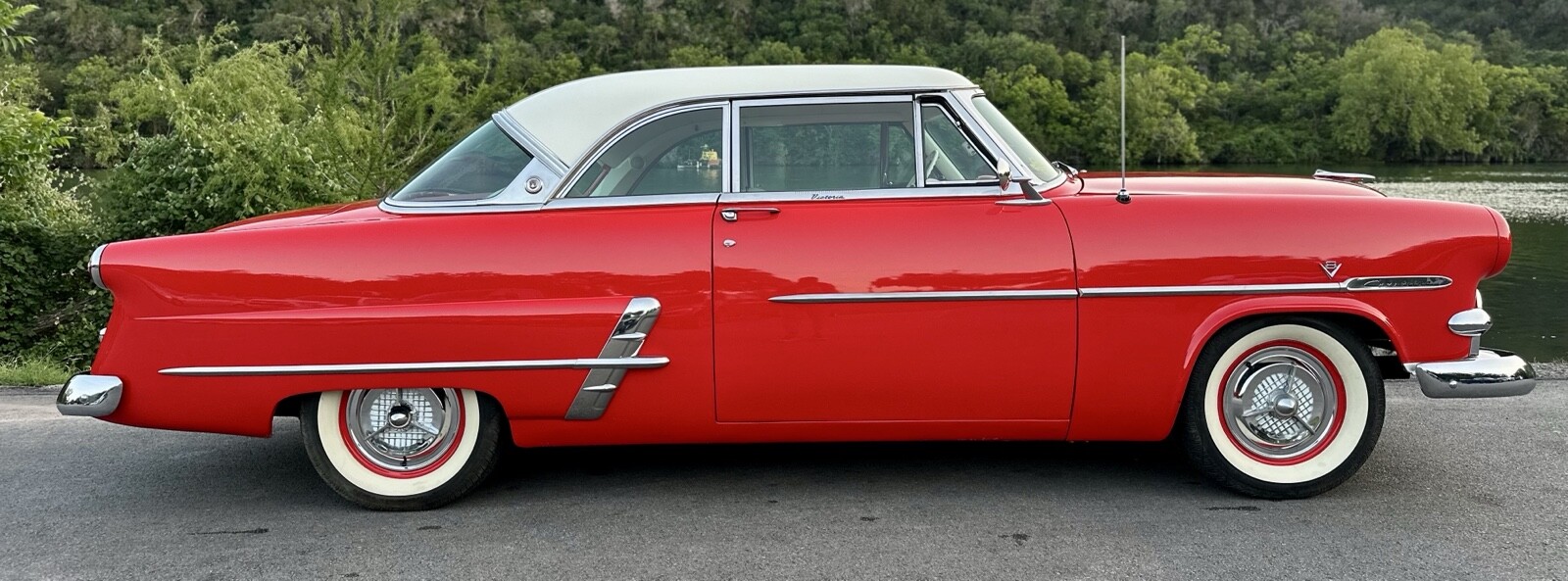Ford-Crestline-1953-16