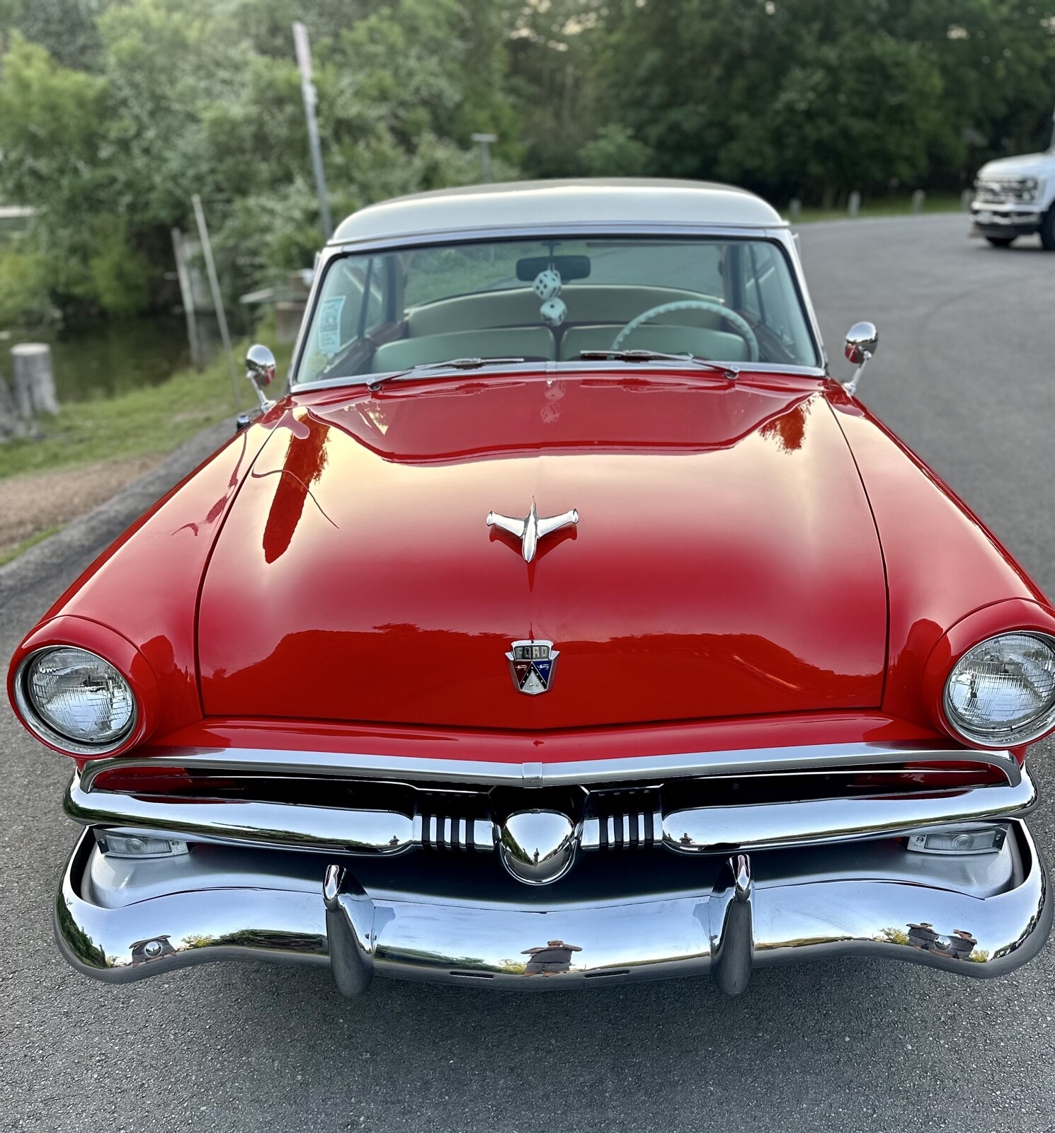Ford-Crestline-1953-4