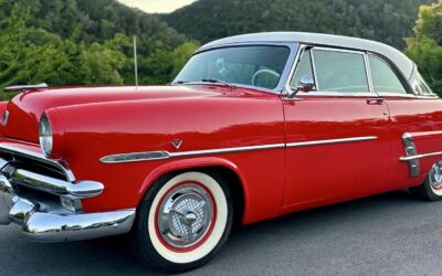 Ford Crestline 1953