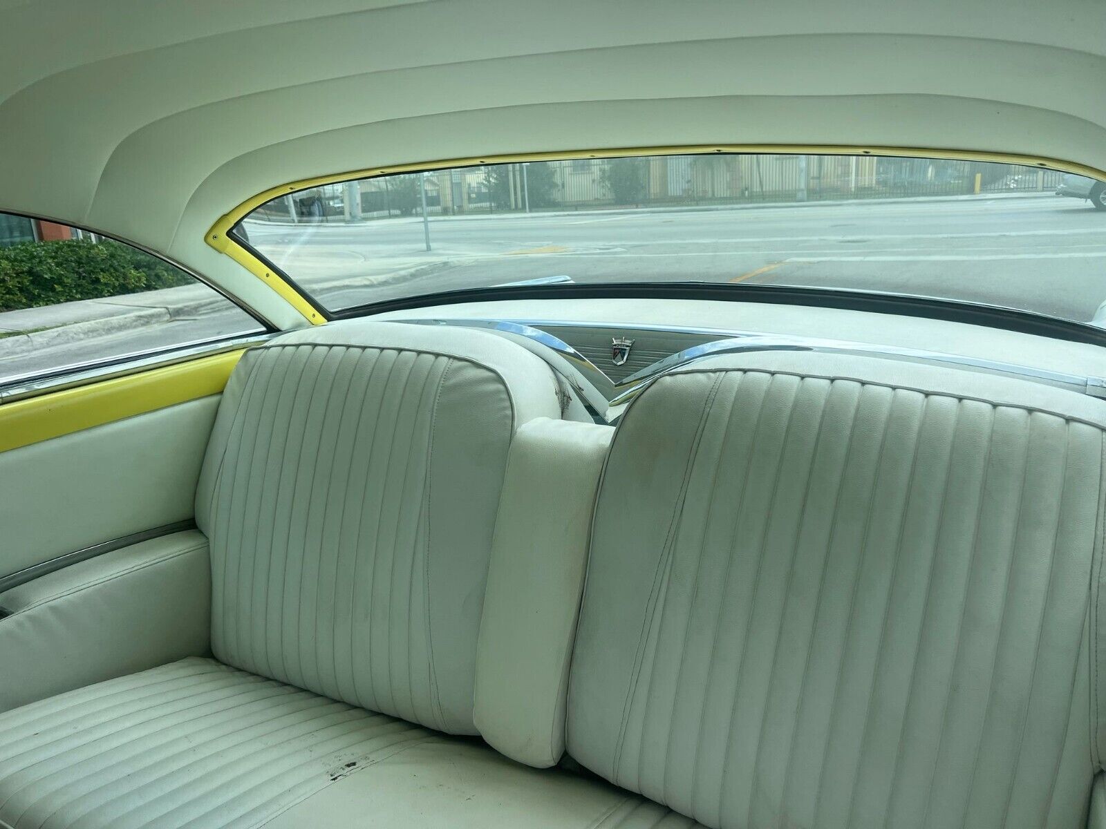 Ford-Crown-Victoria-1955-Coupe-16