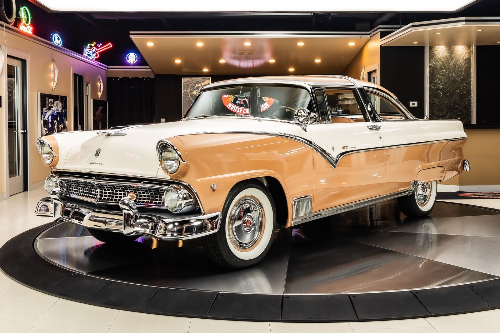 Ford Crown Victoria 1955 Coupe