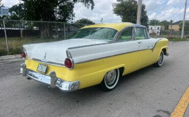 Ford-Crown-Victoria-1955-Coupe-4