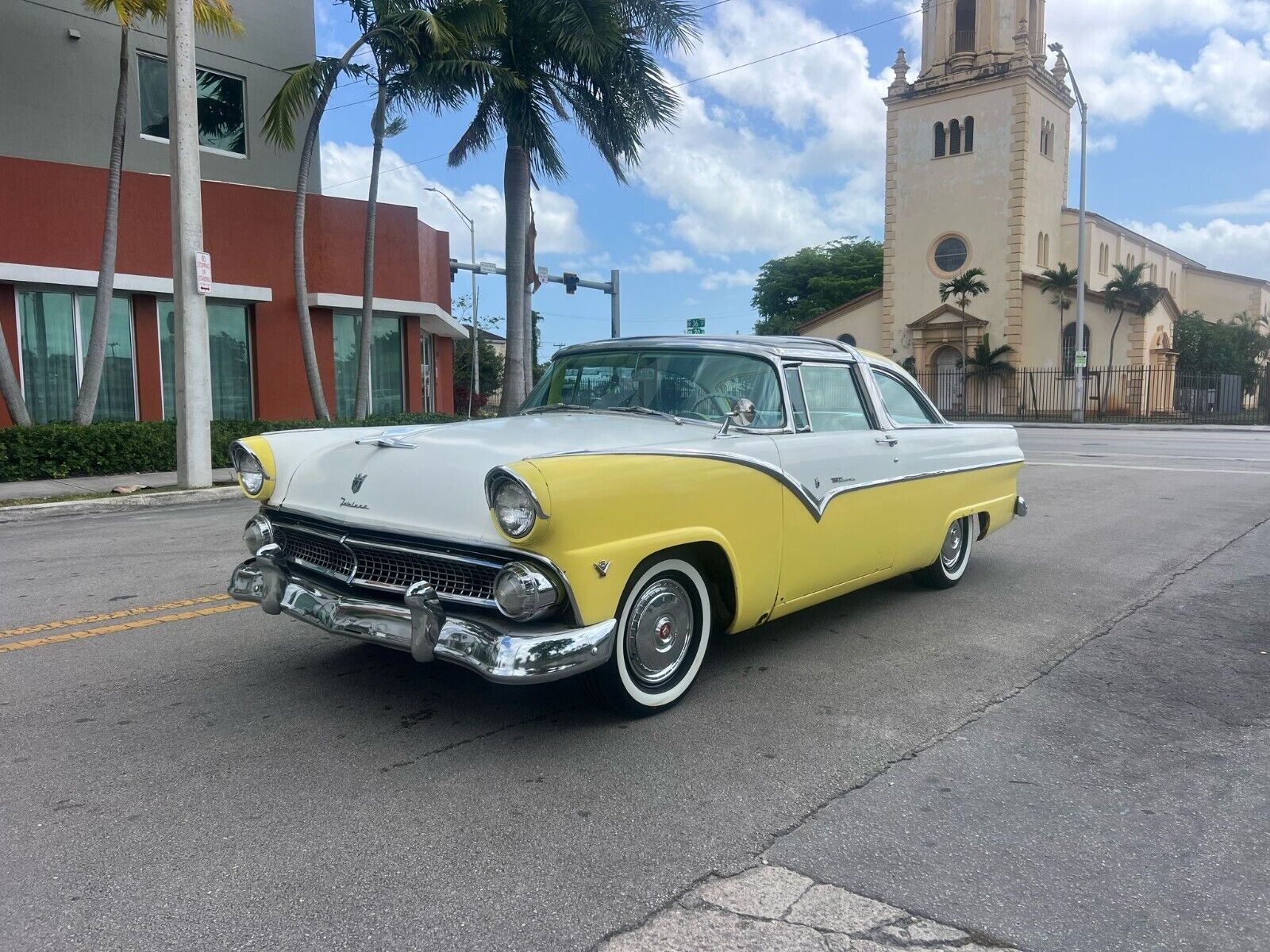 Ford Crown Victoria 1955 Coupe