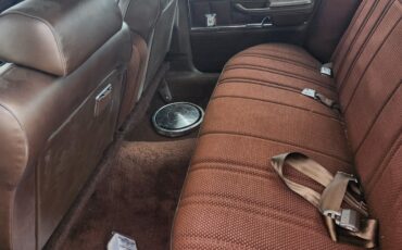 Ford-Crown-Victoria-1984-Sedan-7