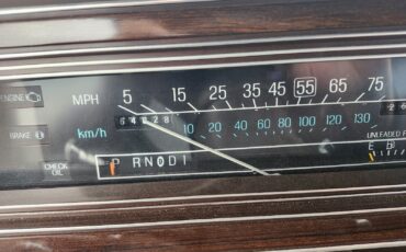 Ford-Crown-Victoria-1984-Sedan-9