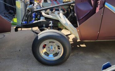 Ford-Crown-vic-fairlane-gasser-1955-purple