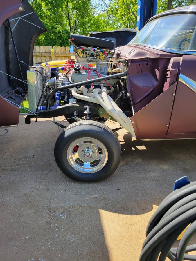 Ford-Crown-vic-fairlane-gasser-1955-purple