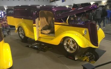 Ford-Custom-1935-Coupe-11