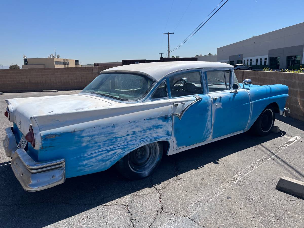 Ford-Custom-1957-blue-13