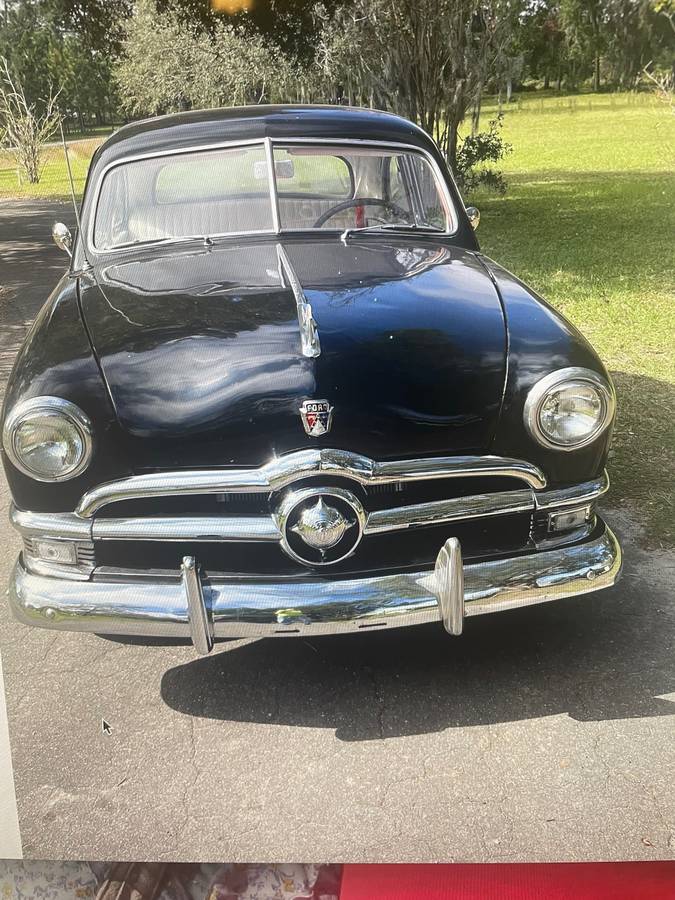 Ford-Custom-coupe-1950