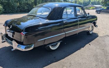 Ford-Custom-deluxe-1950-black-4