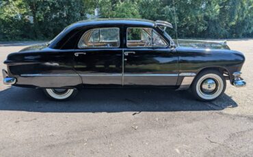 Ford-Custom-deluxe-1950-black-5