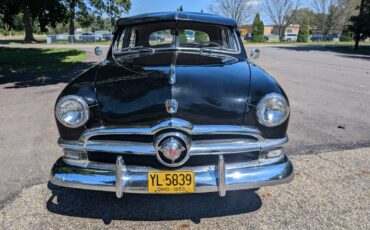 Ford-Custom-deluxe-1950-black-7