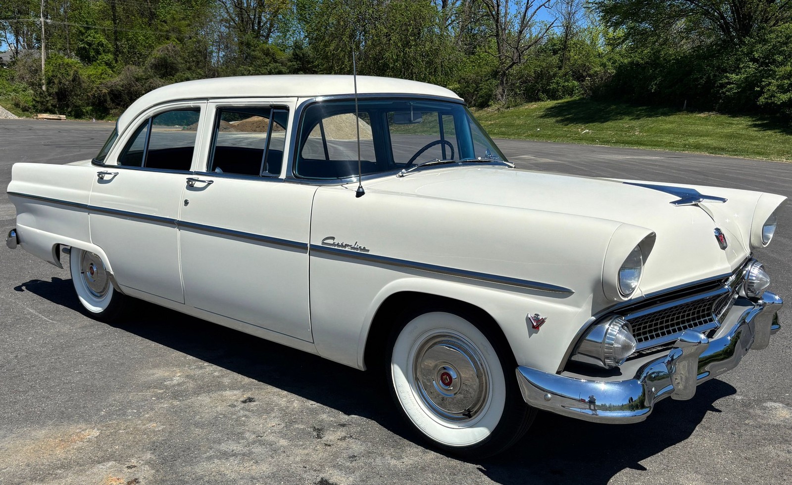 Ford-Customline-1955-Sedan