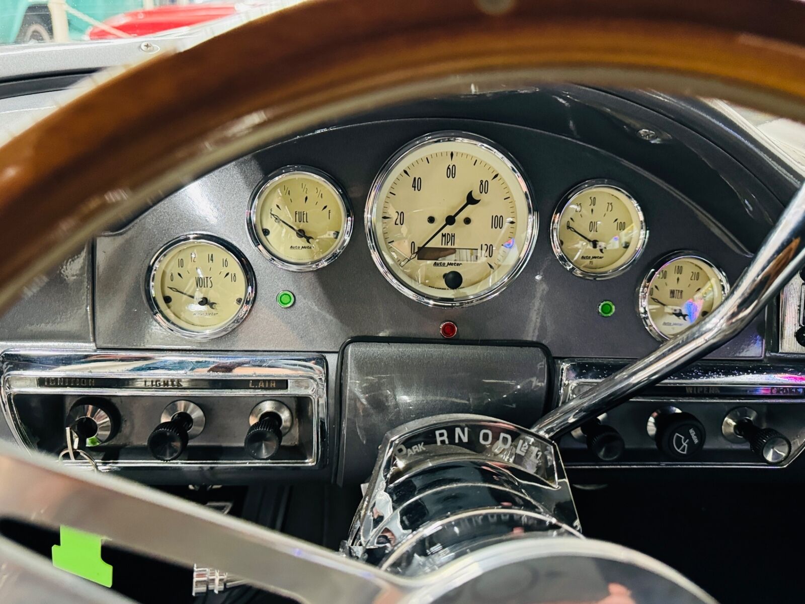 Ford-Custon-1957-2-Door-35