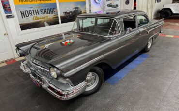 Ford-Custon-1957-2-Door