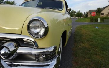Ford-Delixe-1951-yellow-23