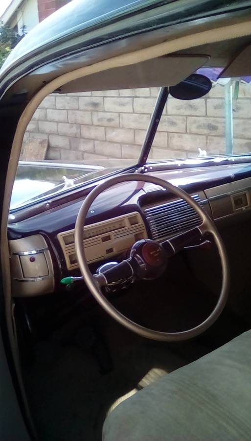 Ford-Delux-sedan-1940-black-3