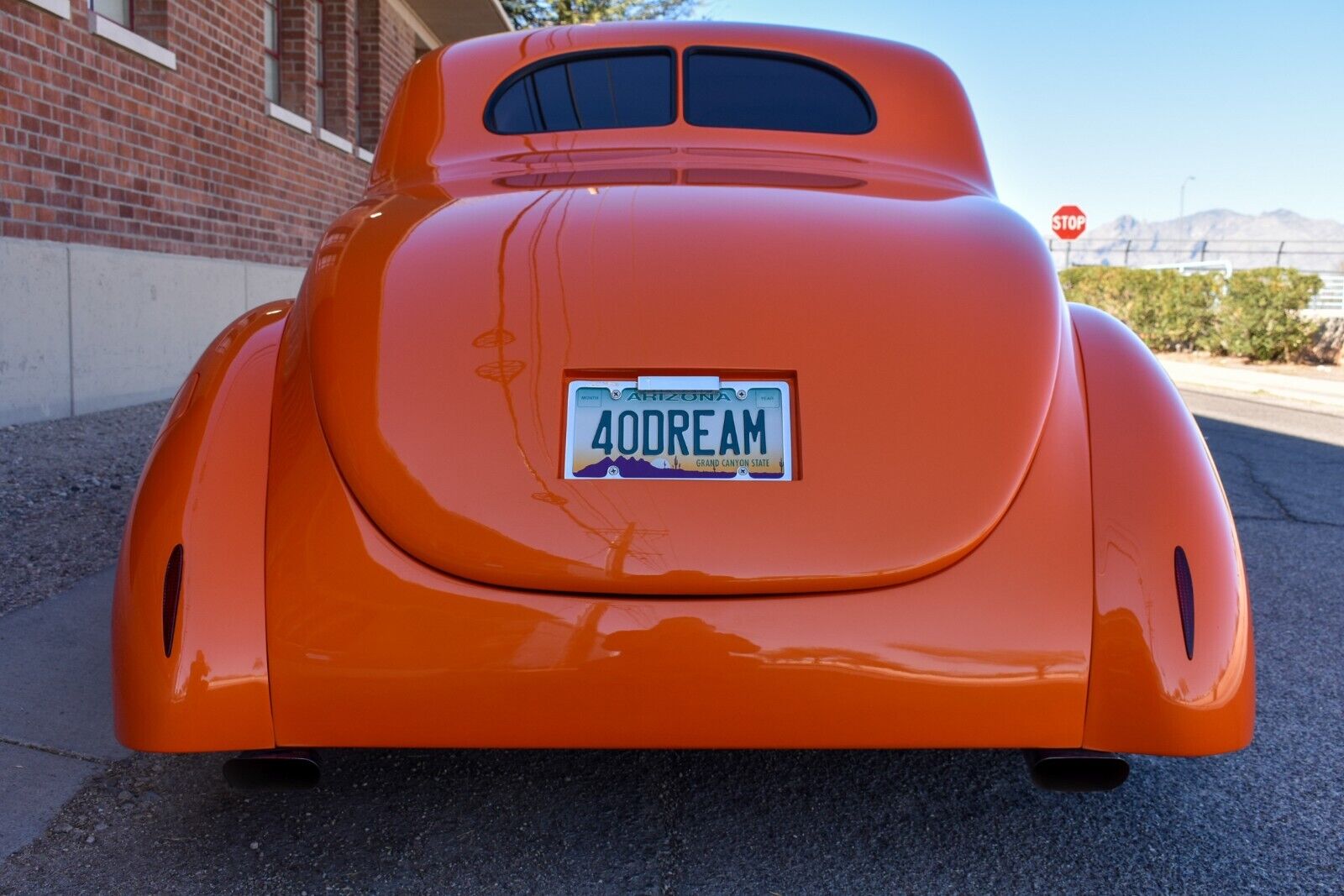Ford-Deluxe-1940-Sedan-12
